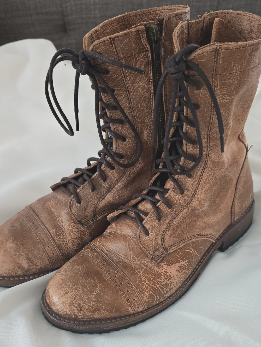 BED/STU Men's Brown Lace-Up Leather Military-Style Boots with Side Zip
